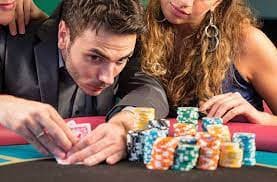 Hand history showing past Texas Poker game results and pot distributions